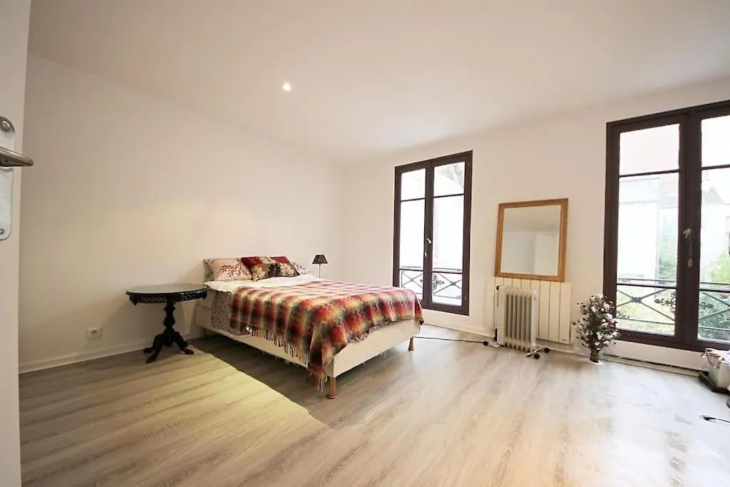 Eiffel Tower Appartement *